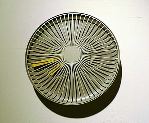 Clock by Berra di Lucien Gumy