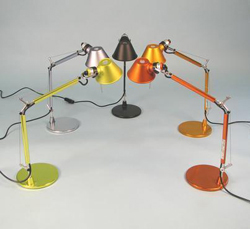 The Tolomeo Desk lamp 